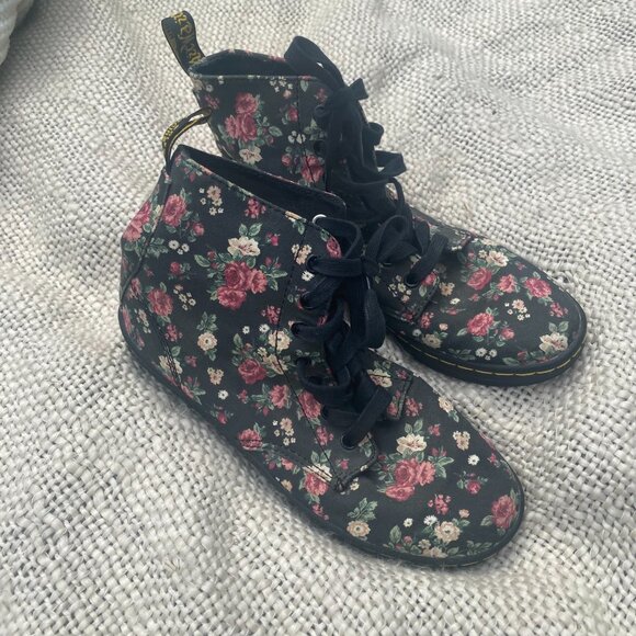 Doc Martens Hackney Floral Size 7 Black Canvas Ankle Boots Shoes Grunge 90s Y2K - Picture 3 of 6